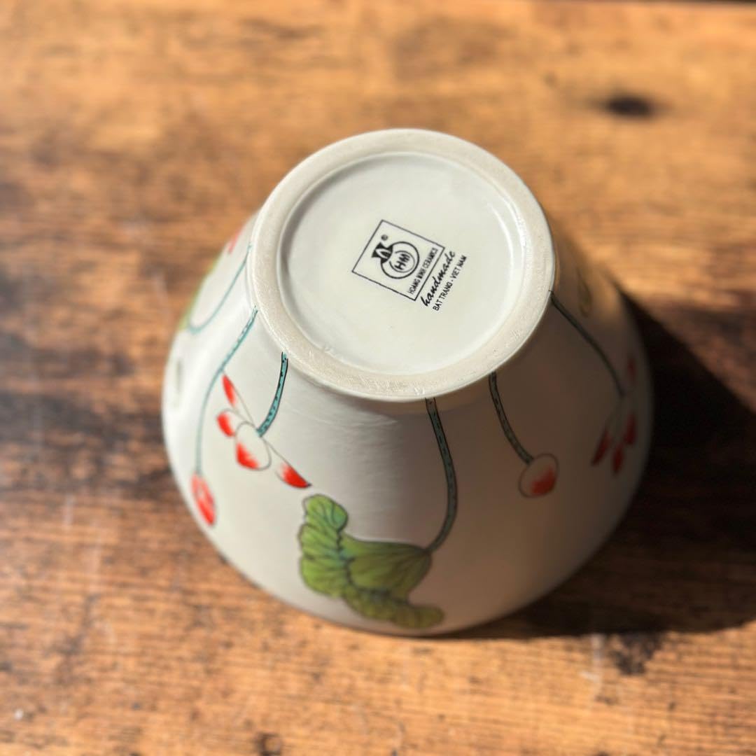 Amazon.co.jp: ベトナム バッチャン焼き 蓮絵の箸穴がある丼 : ホーム