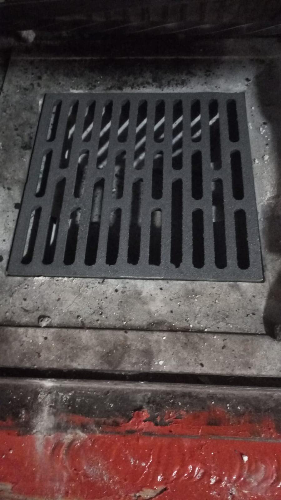 Fonderia Bongiovanni | Griglia in Ghisa | Griglia per Camino | Stufa Pellet | Barbecue Fondello per Cenere |cm 25x25
