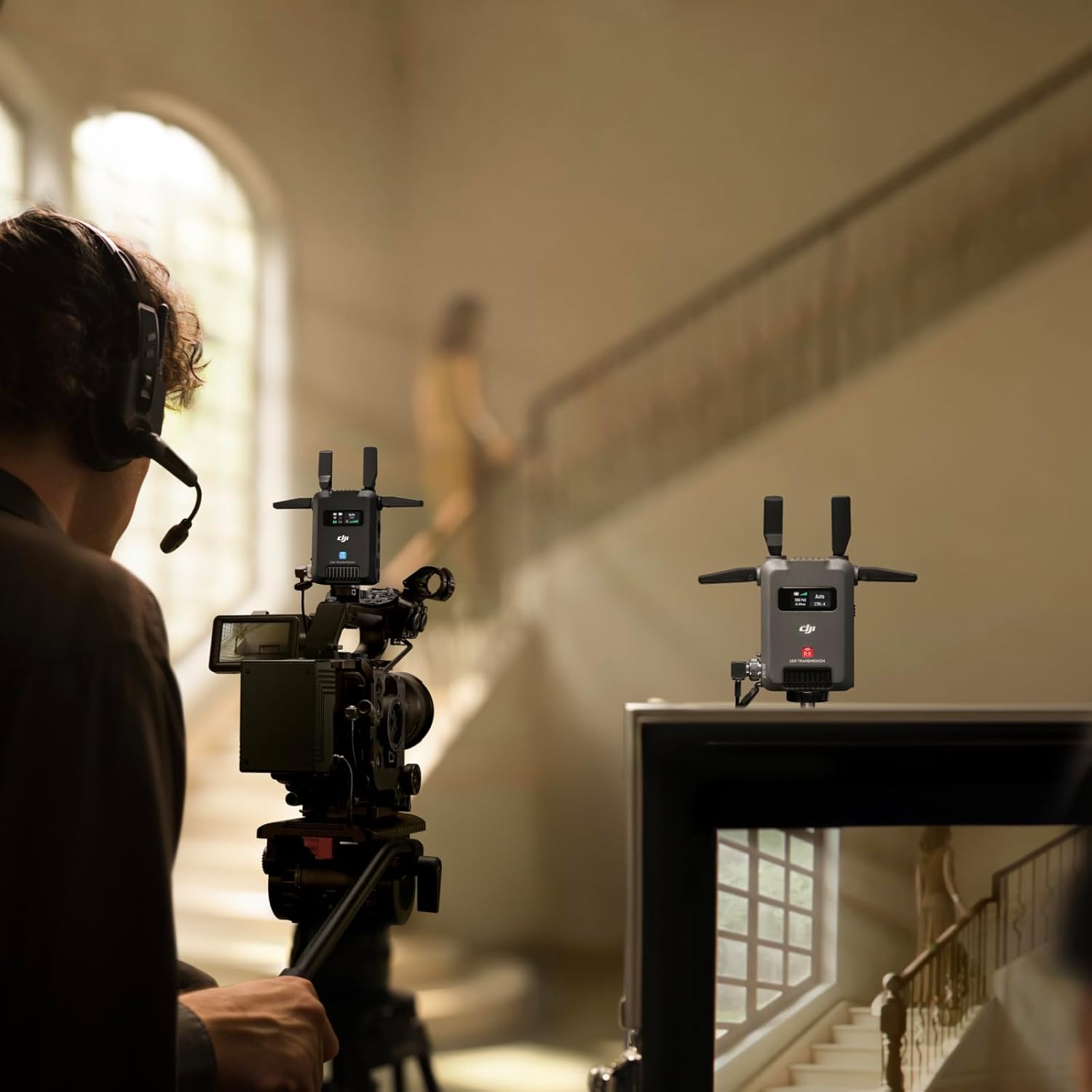 DJI SDR Transmission Combo, 3 km/10,000 ft 1080p/60fps SDR Wireless Video Transmission, Transmitter & Receiver, Stable & Anti-Interference, Wireless Video System, Strong Penetration, USB-C Monitoring