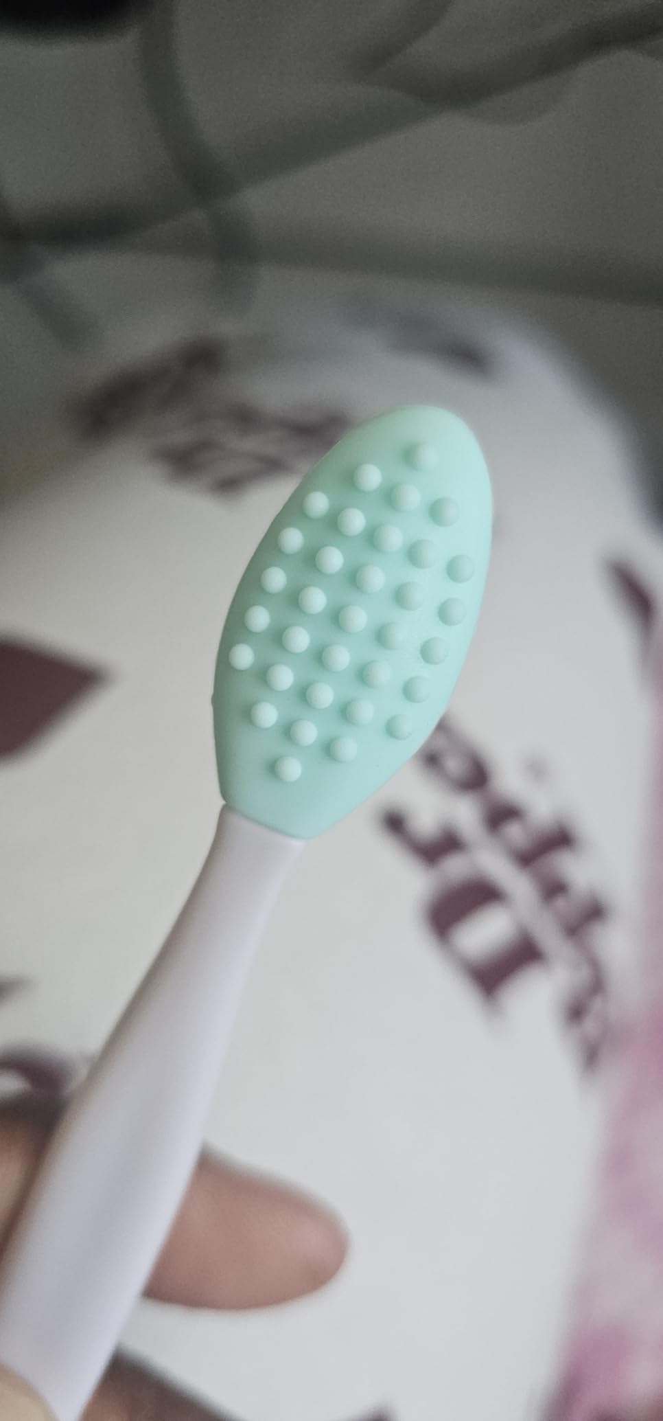 Lipxantiom 12 Pcs Pore Scrub Brush,Lip Scrubber Exfoliator,Silicone Face Cleansing Brush,Lip Scrub Brush Exfoliating Nose Clean Blackhead Removal Brushes for Face Cleaning
