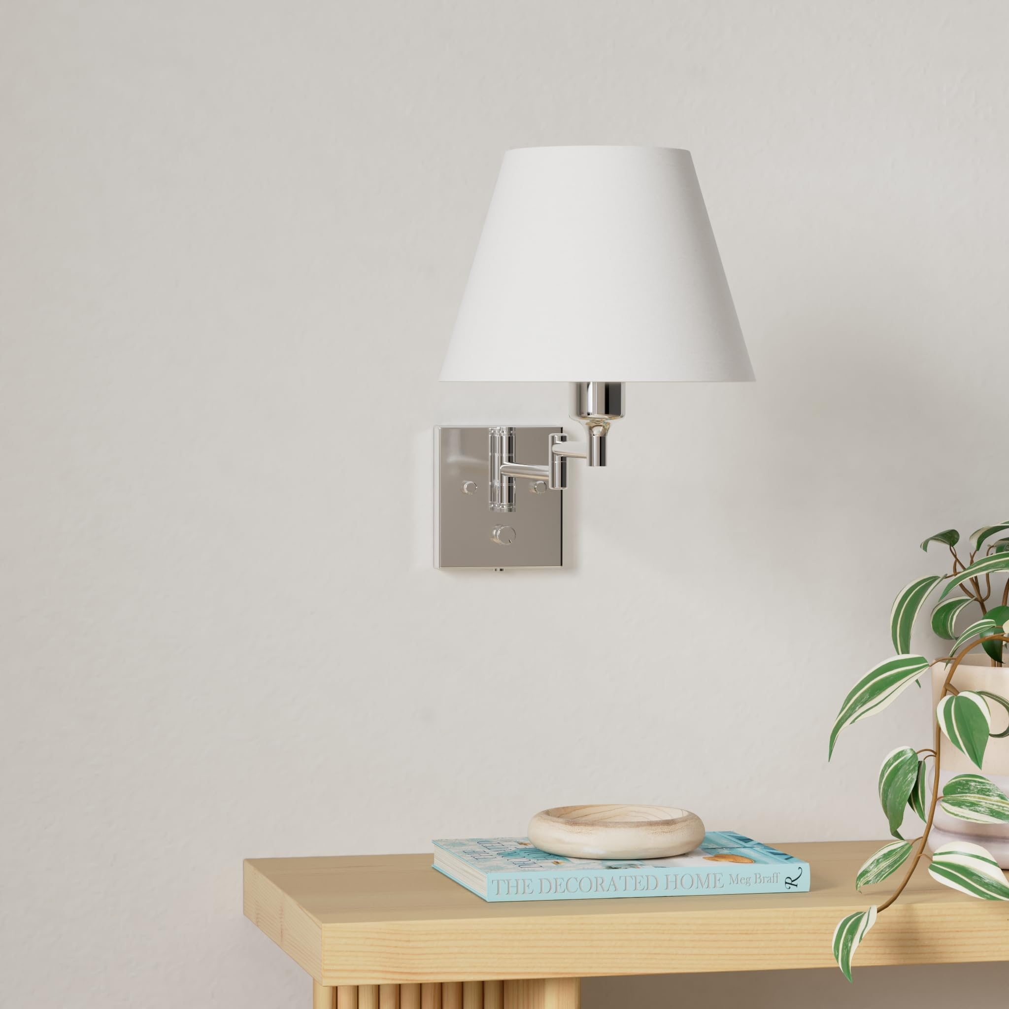 TRLIFE Aplique de pared enchufable, juego de 2 apliques de pared regulables de níquel cepillado con cable de enchufe e interruptor giratorio de atenuación de encendido/apagado, pantalla de tela blanca