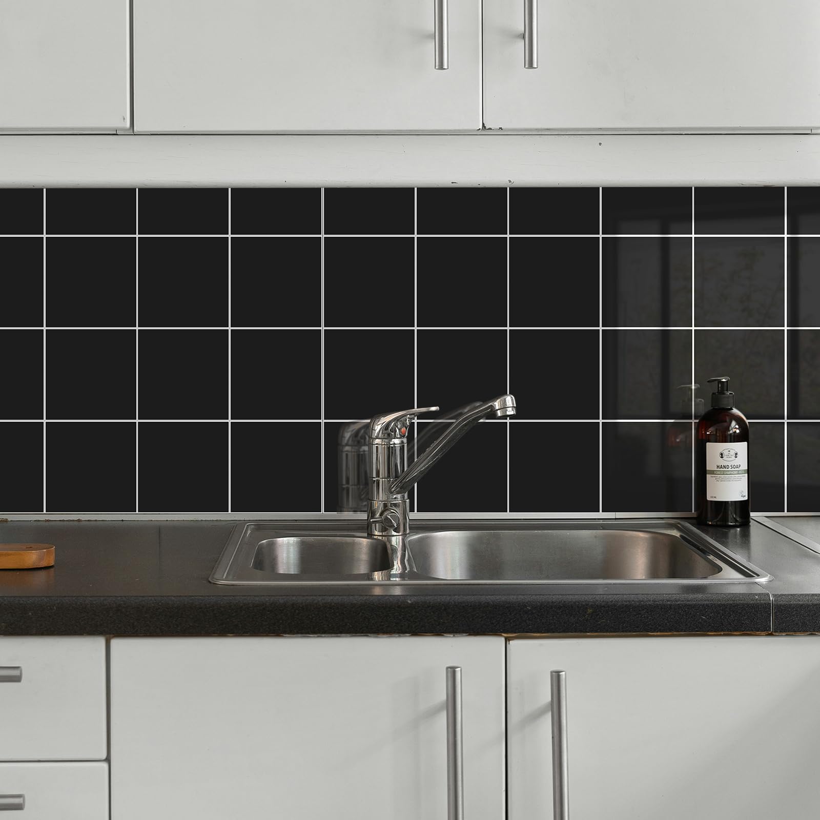 Odklej i przyklej płytki ścienne do kuchni, grubość odklej i przyklej marmurowy backsplash, kwadratowy design o wyglądzie marmuru, samoprzylepne naklejki na płytki 22 x 22 cm, czarne naklejki