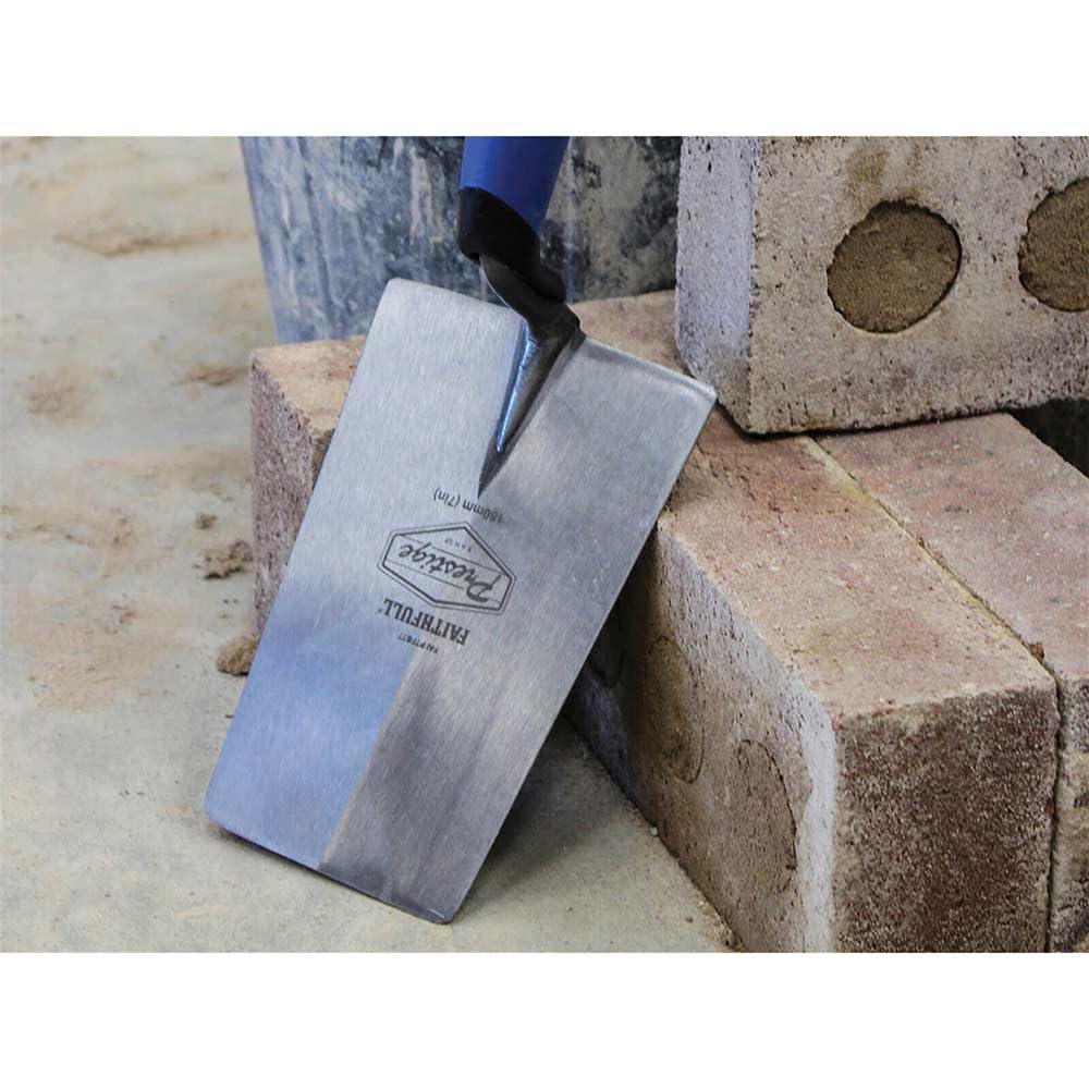 Faithfull FAIPTFBT7 - Cazzuola forgiata Prestige CRV da 180 mm