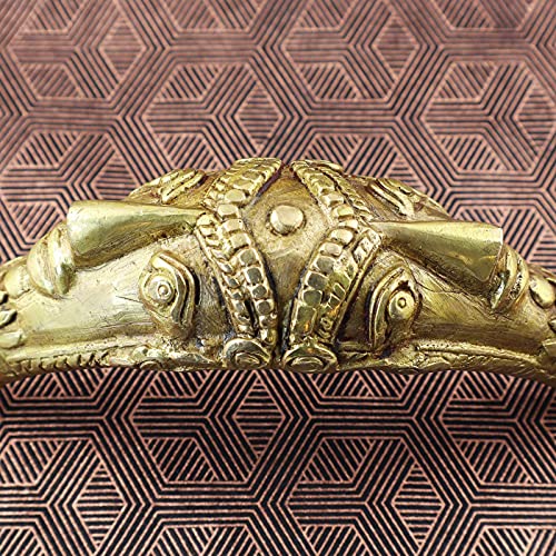 Manilla artística de latón para transformar puertas aburridas con estilo azteca 5