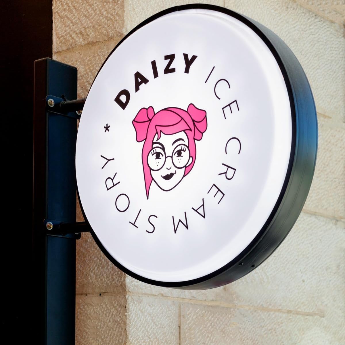 Welaldmire Custom Square Projecting Lightbox Sign, Double Sided Illuminated Store Signs, Outdoor LED Logo Shop Signage for Business Retail Advertising, Cafés, Bars & Restaurants (Optional 12" to 28")