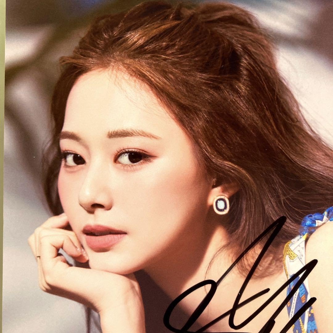 Amazon.co.jp: ツウィ直筆サイン入り2Lサイズ写真…ふTzuyu…TWICE…25 