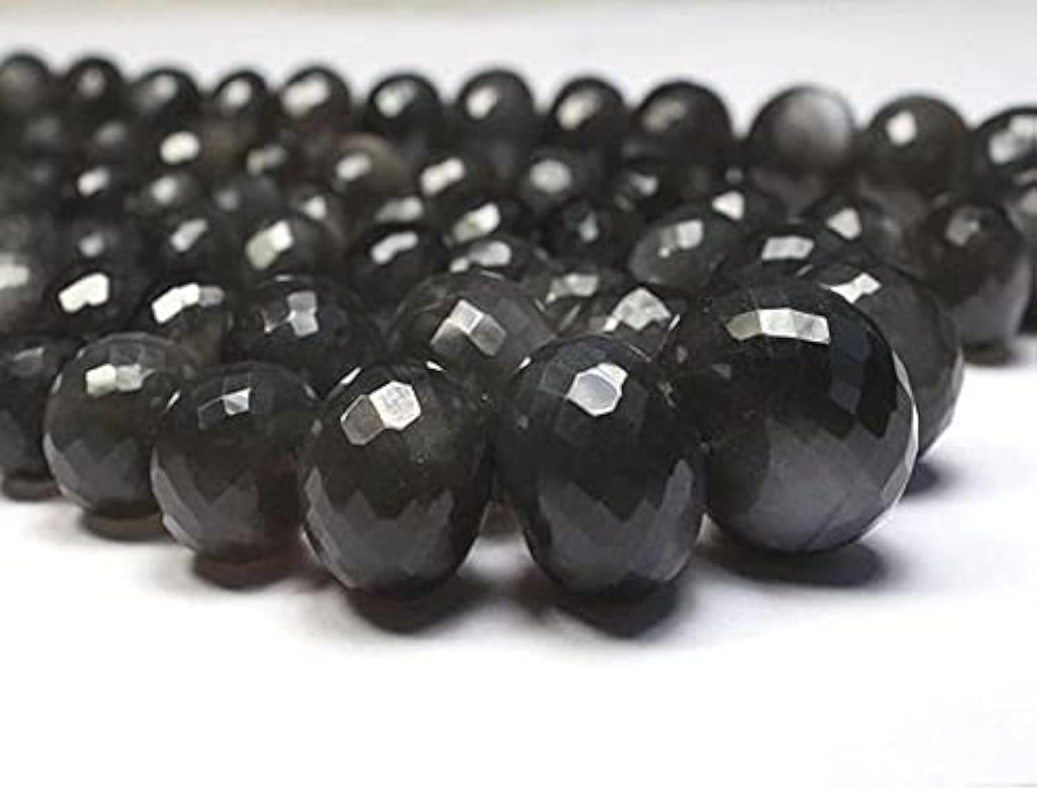 Perles de pierre de lune noire facettées LKBEADS pour atelier bijoux bohème chic