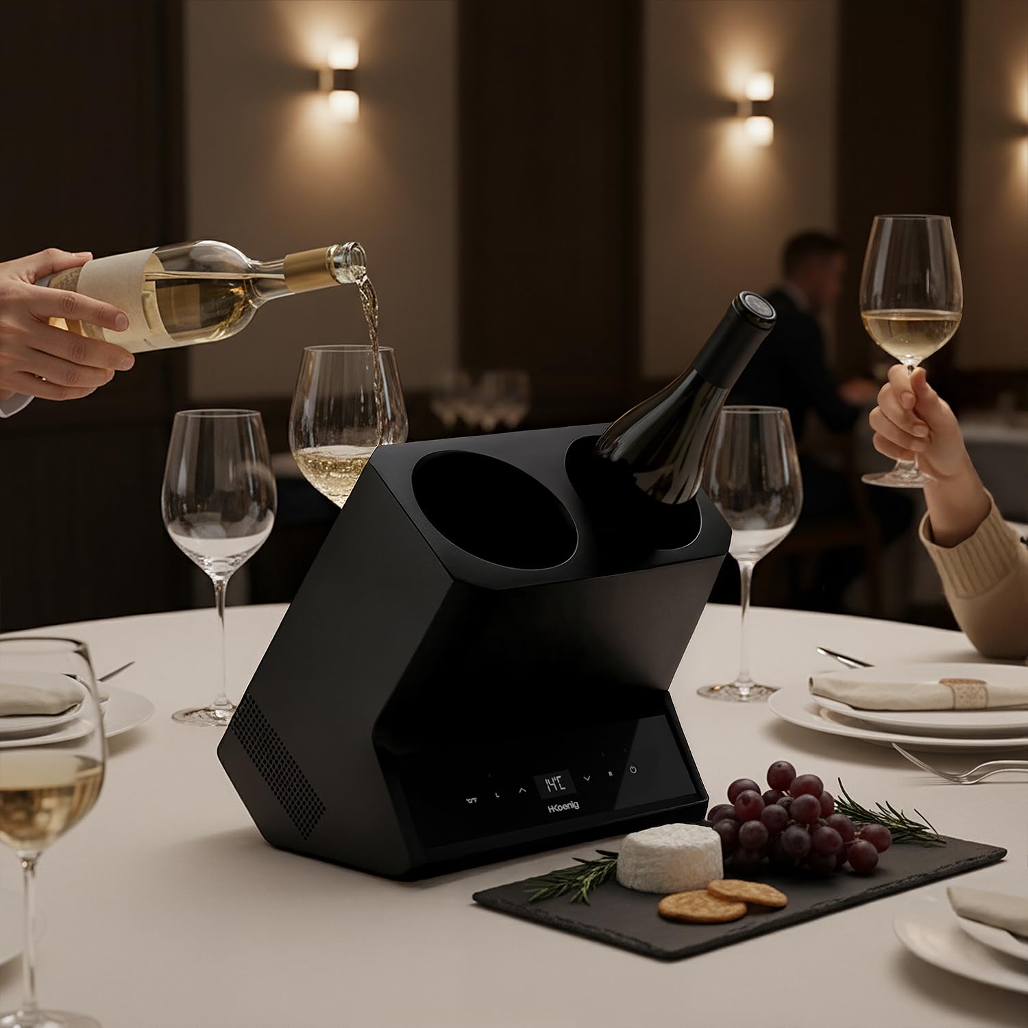H.Koenig Raffreddatore vino LVX28, 2 bottiglie, vino bianco, rosso, rosato, spumante, champagne, fino a 9 cm di diametro, temperatura regolabile da 5°C a 18°C,controllo digitale,sistema termoelettrico