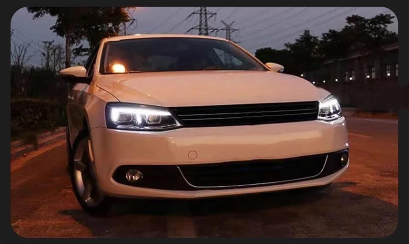 Generisch Auto-Frontlichter Modifizierte Scheinwerfer Tagfahrlicht Dual Projektor für VW für Jetta Mk6 2011-2018 R8