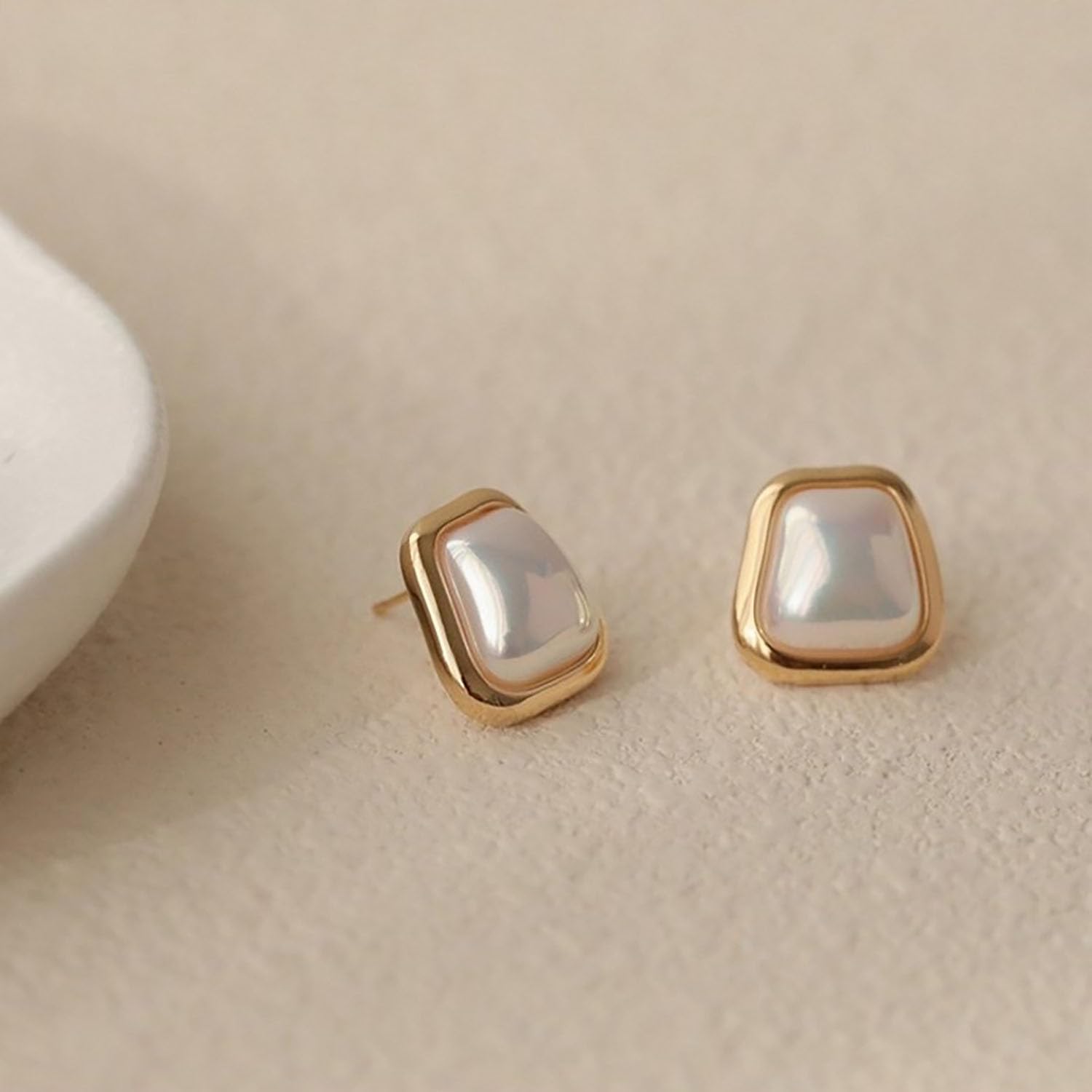 Baroque Pearl Stud Earrings For Women 14k Gold Plated Irregular pearl Earrings Chunky Big Pear Earrings Vintage Pearl Statement Earrings Jewelry Gift For Women - Image 7