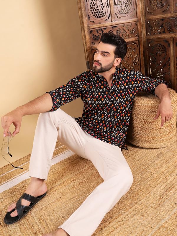 Image of Vaamsi Ethnic Bay Men's Cotton Solid Printed Short Regular Kurta(MSKU1002BLK)