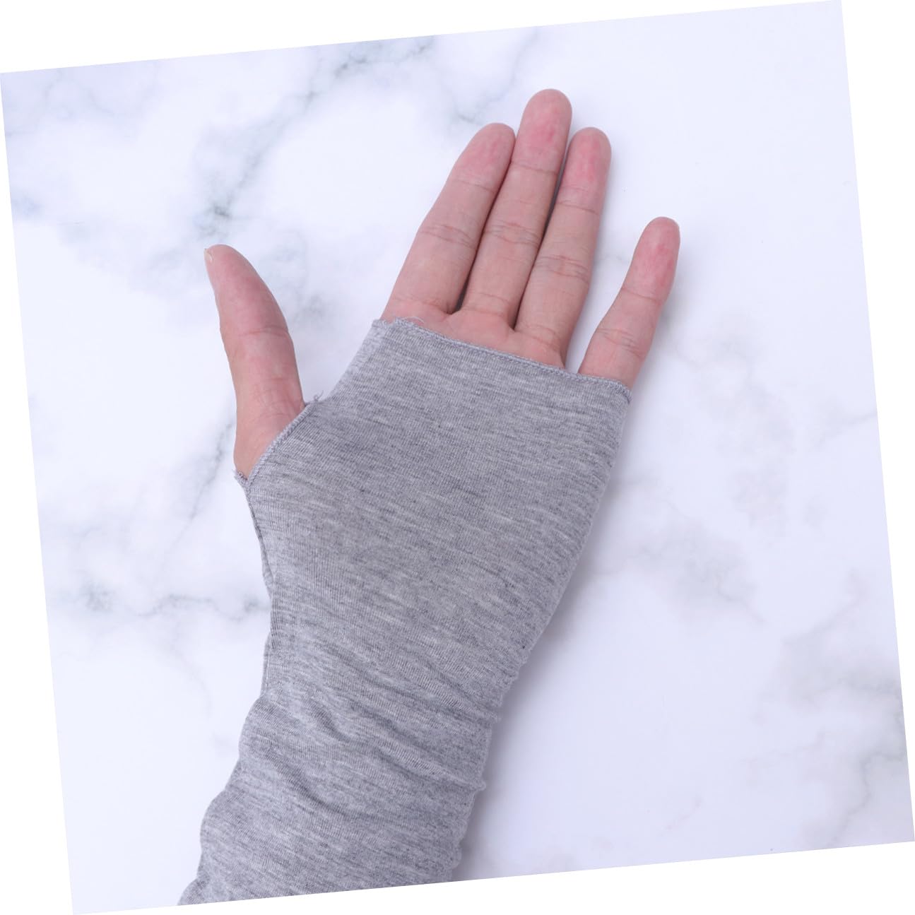 DOITOOL 4 Paia Guanti Lunghi Protezione Solare in Cotone, Guanti Mezze Dita Anti-uv per Ciclismo e Sport All’aperto, Bracciolo Elastico, Traspiranti, Colori Nero Bianco Grigio