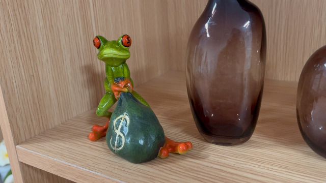 Figura decorativa rana de resina Feng Shui para escritorio miniatura 7
