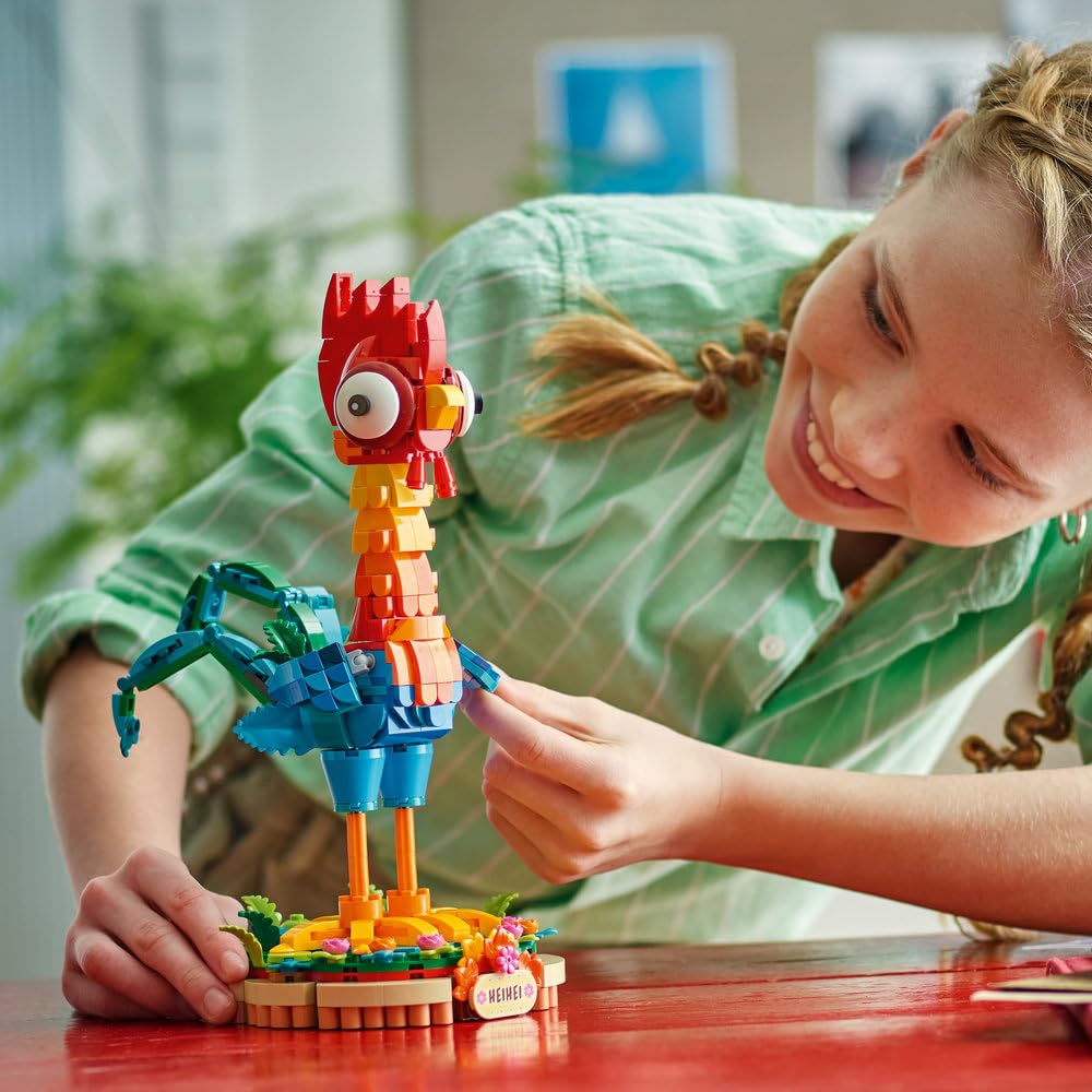 LEGO Disney Heihei 43272 | Figurka z filmu, zestaw do budowania, prezent dla fana Disneya 9+, 566 elementów