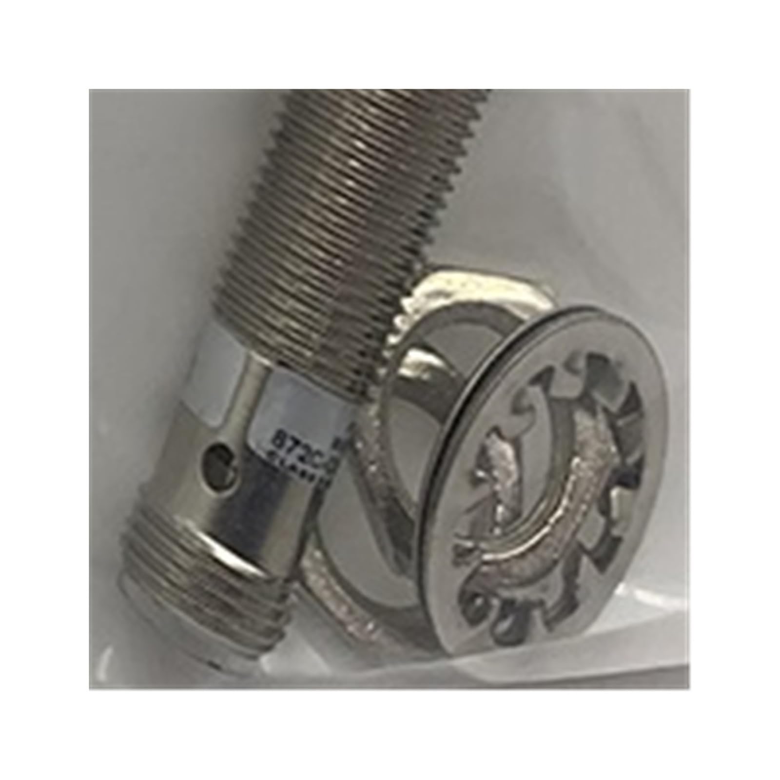 Capteur 872C-DH4NN12-D4 haute précision pour environnement de production exigeant