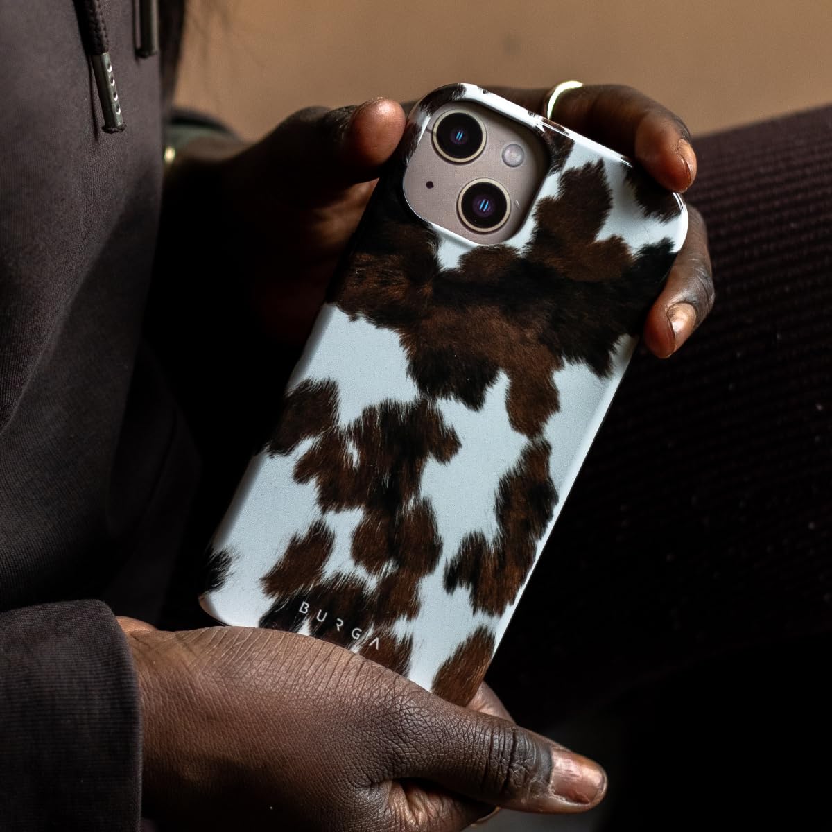 BURGA Handyhülle für iPhone 16 Plus – Unisex Hybrid-Schutzhülle mit stoßdämpfendem TPU & kratzfester Außenschale, erhöhter Displayrand, MagSafe-kompatibel, kabelloses Laden, stylisches Design