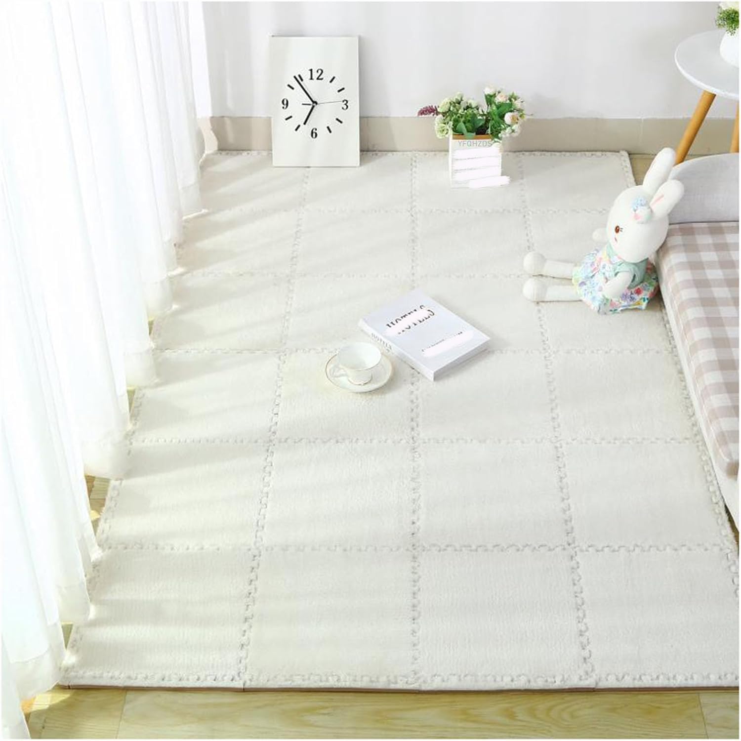 LoiYtrd Plush Interlocking Floor Tiles 16Pack 30x30cm Square EVA Puzzle Play Mat Interlocking Foam Mats(White)