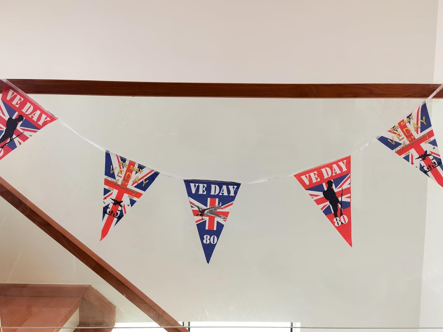VE Day 80th Anniversary Flag Decorations Bunting Banner, 8th May 2025 Celebration Commemorative Military Memorabilia 80 Years Victory In Europe Flag Gifts - Image 2