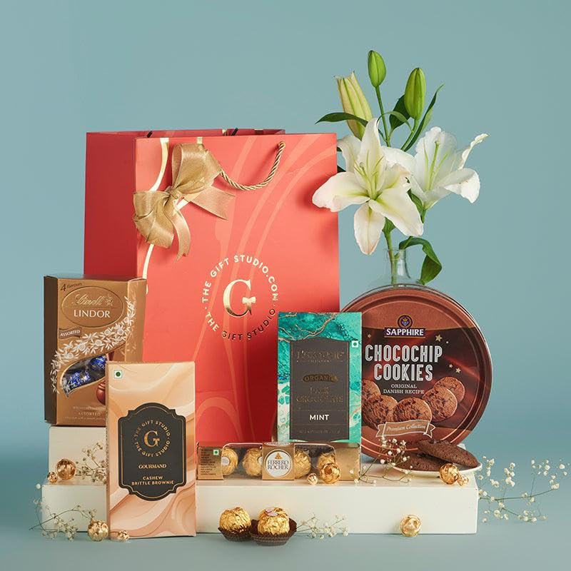 THE GIFT STUDIO.COM Bag of Happiness Gift Hamper | Premium Chocolates & Cookies | Chocolates, Lindt, Smoor & More | Gourmet Snack Assortment | Ideal for Gifting & Celebrations