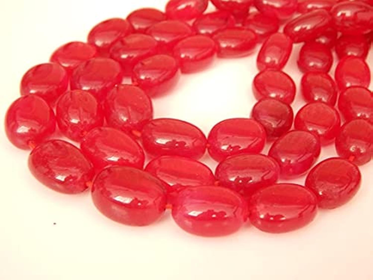 Quartz rouge de LKBEADS : perles ovales lisses haut de gamme pour joaillerie artisanale