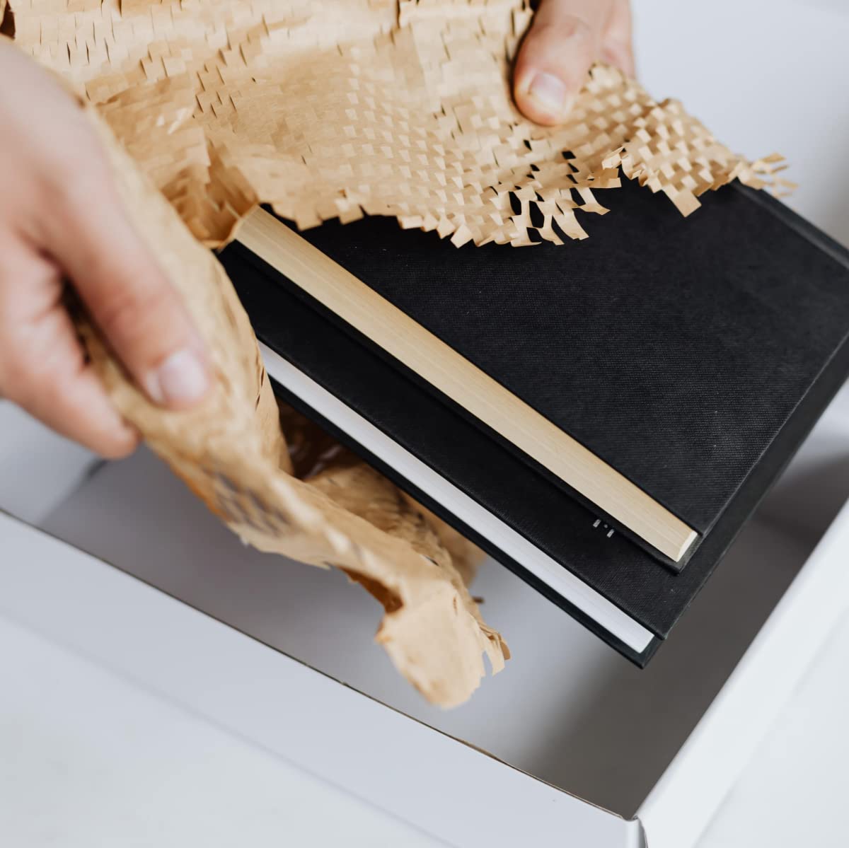 Pudełka wysyłkowe 23 x 15 x 5 cm białe małe skrzynki pocztowe 25 sztuk kartonowe koperty faliste