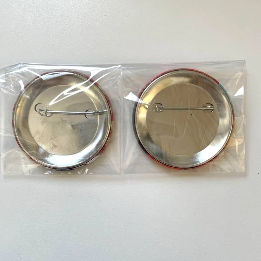 Amazon.co.jp: Free 松岡凛 缶バッジ オープニング ミニキャラ : おもちゃ