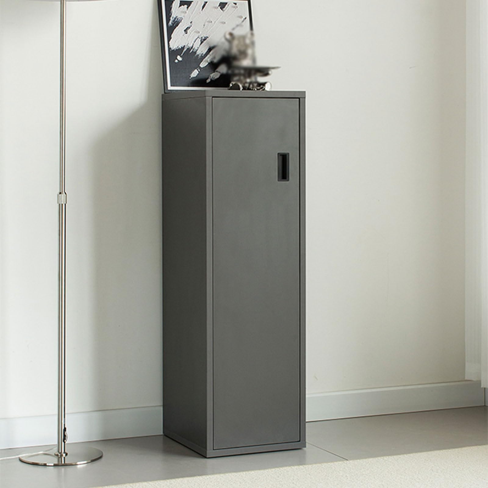 Armoire à chaussures carrée bois pour masquer le désordre et ranger facilement le couloir étroit