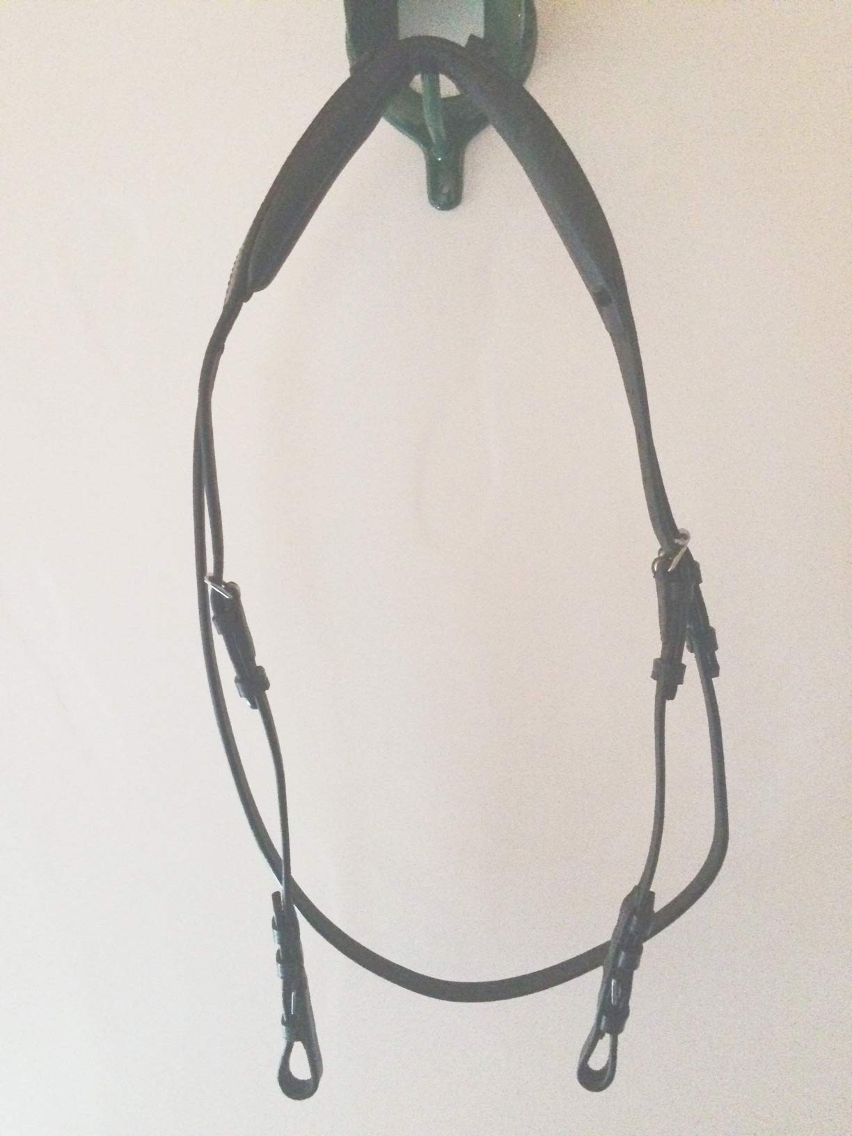 gs.-sports Cabeza suave. - Cuello flexible para bridas en las orejas, así como anatómicamente acolchado con piezas para las mejillas (pony, negro/negro/negro/plateado).