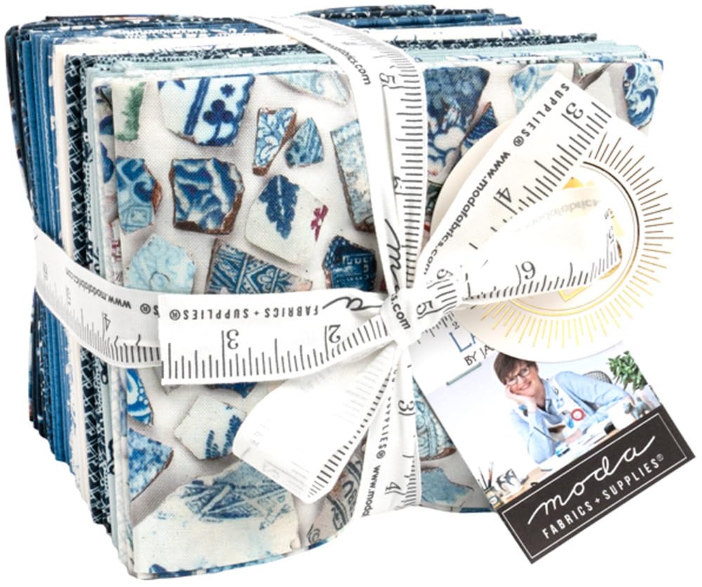 Moda Fabrics Assorted Janet Clare Larking 26 Fat Quarters 24630Ab