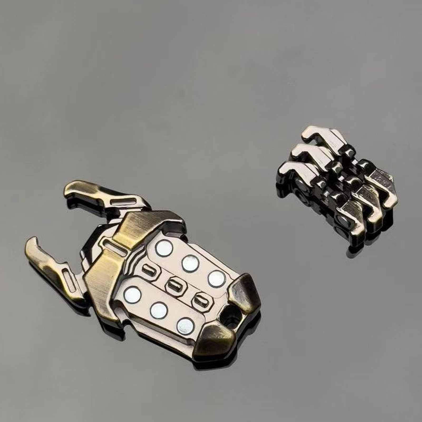 Denash Push-Slider-Spielzeug, 3-Tasten-Slider aus Metall, Sensorisches Fidget mit Flaschenöffner, ägyptisches Skarabäus-Design, Stressabbau-Gerät für Erwachsene (Bronze)