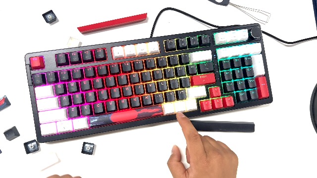 Amazon.com: Surmen Creamy Keyboard with Number Pad, 96% RGB