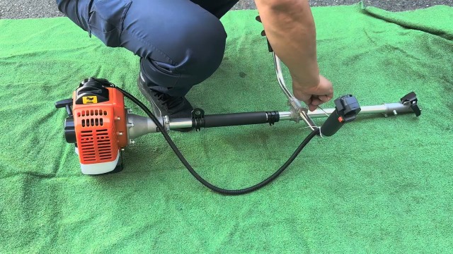 Amazon.co.jp: 草刈り機 エンジン式 26cc 軽量5.6kg 2サイクル