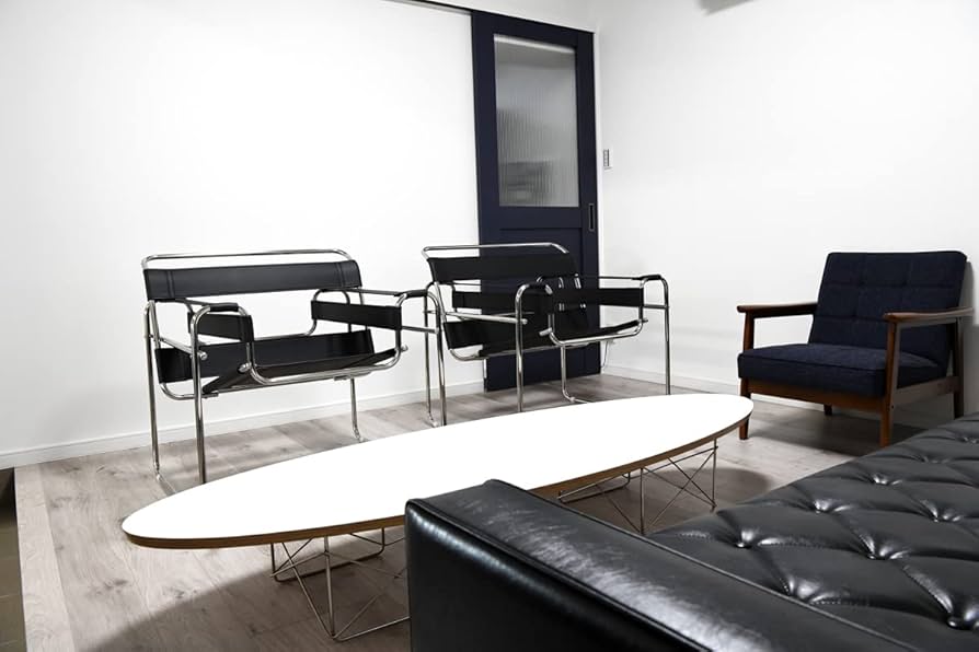 Amazon｜ワシリーチェア PVC仕様 色ブラック マルセルブロイヤーによる