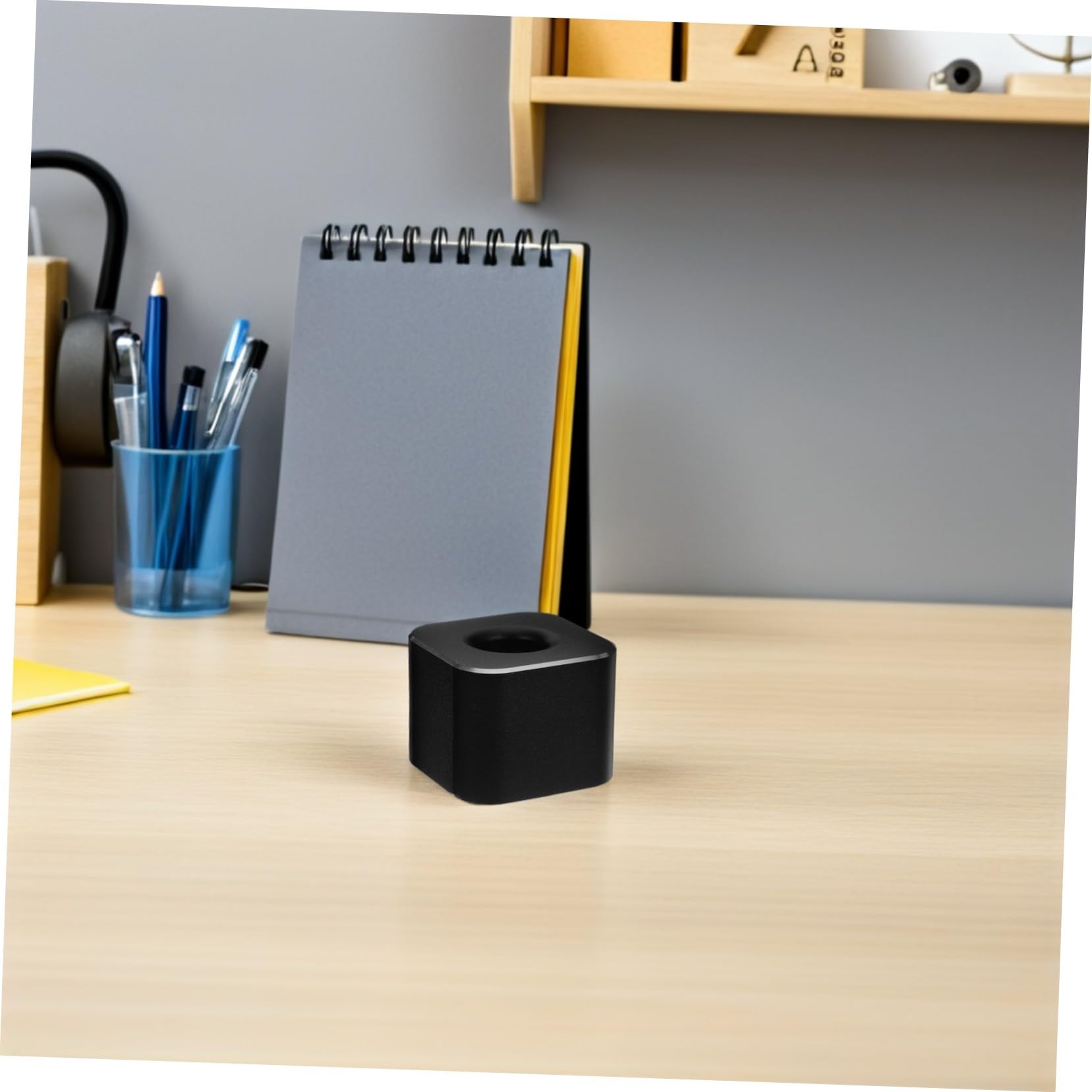 Metall Stiftehalter mit Quadratischem Schwarzem Sockel 4 Stück-pack Stabil und Platzsparend für Büro und Lernbereiche von Schülern