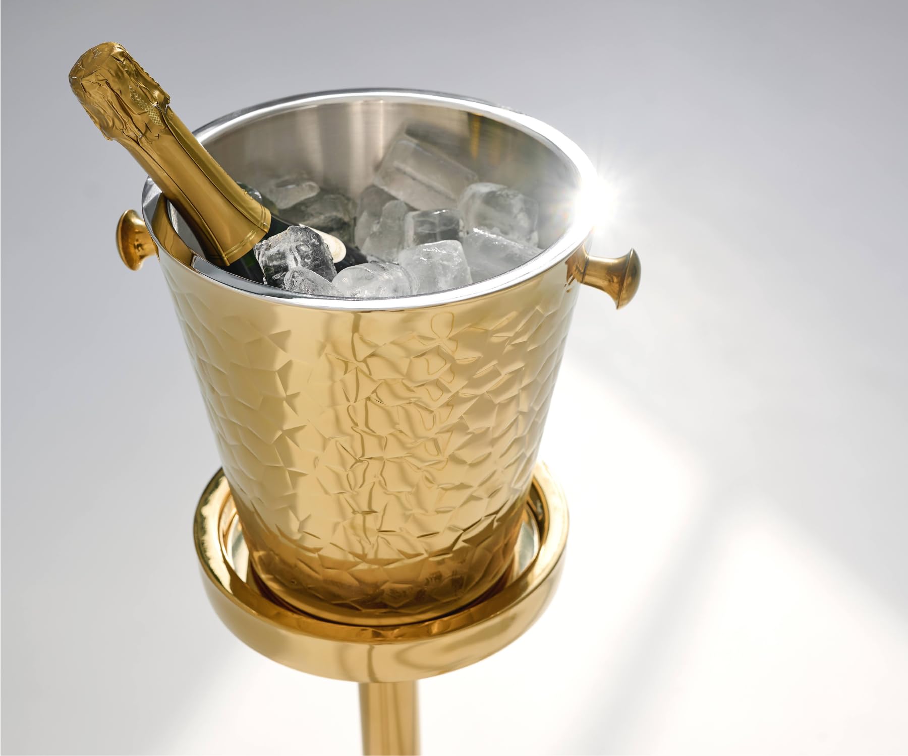 EDZARD Weinkühler Capri mit Ständer (H 83 cm, Ø 22 cm), Edelstahl doppelwandig, gemustert, mit Griffen, für 1 Flasche – Sektkühler, Flaschenkühler stehend, Champagnerkühler, Getränkekühler, Barzubehör