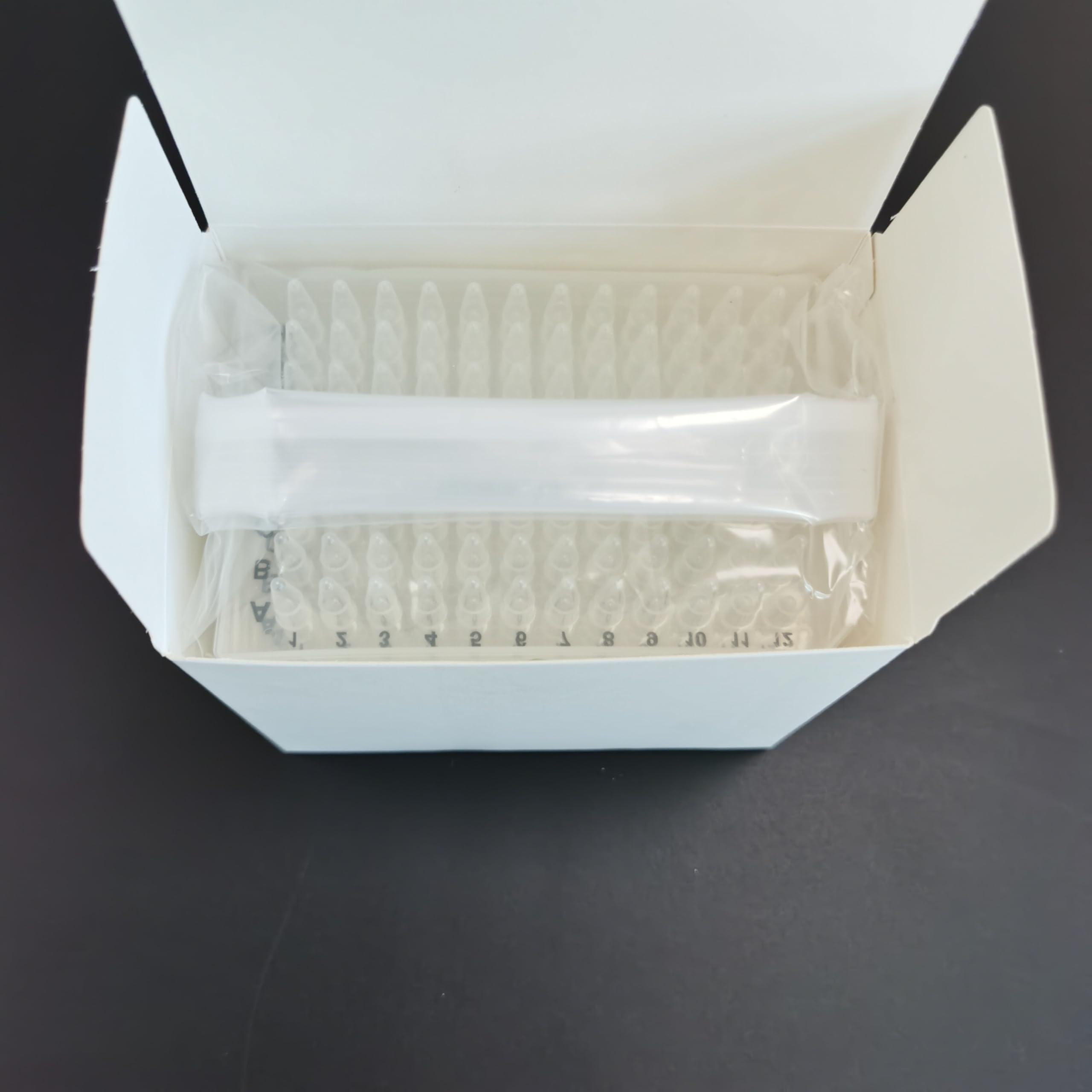 Microplaques 96 puits pour PCR 0,2 ml semi-jupées de haute pureté plastique