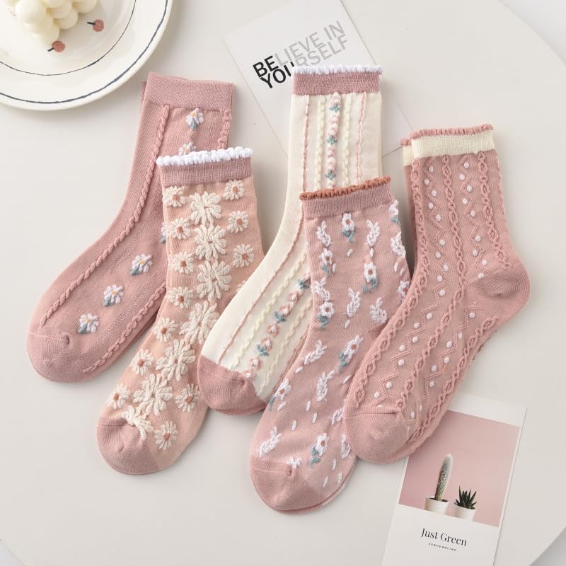 Image of 5 Pair Cute White Ruffle Ankle Socks - Women's Cottagecore Floral Crew Socks in Japanese Aesthetic Cotton