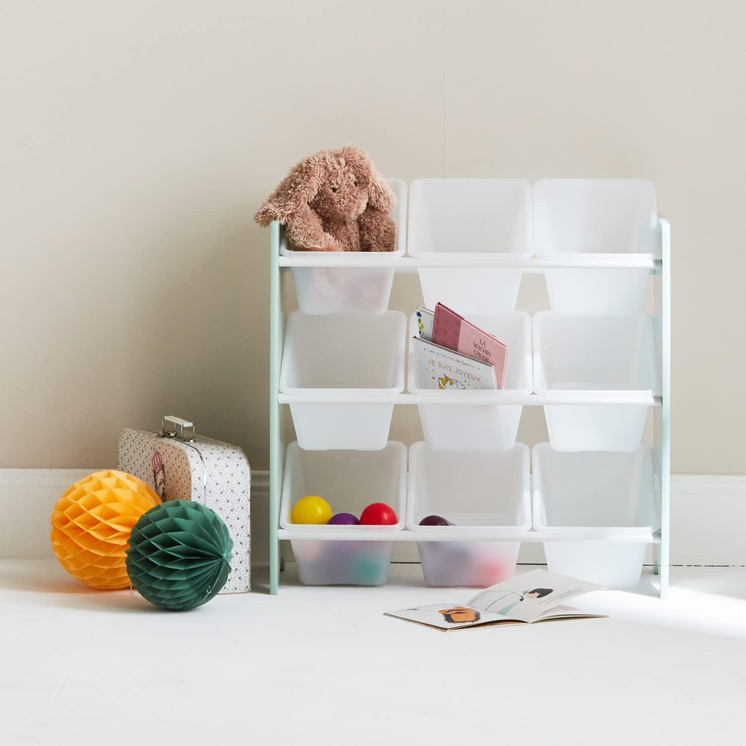 Alice's Home sweeek - Mueble de almacenaje Infantil con 9 Compartimentos, Verde celadón - Tobias - MDF decoración Madera Natural, 64x29.5x60cm