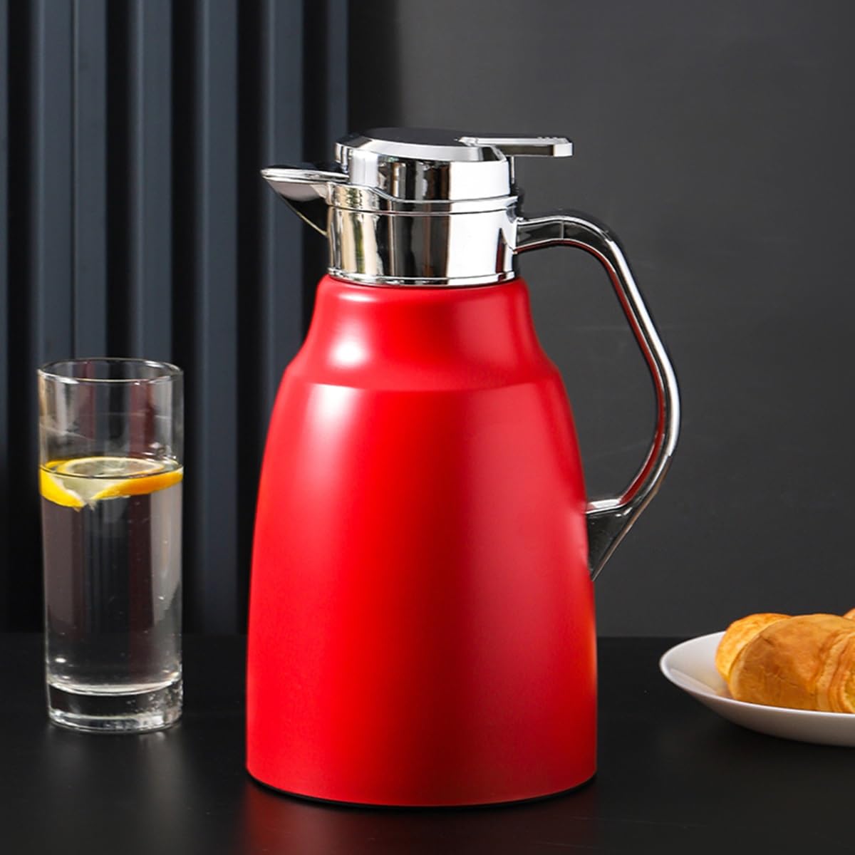 Ilated - Jarra térmica roja de café de 1786 g, termo de acero inoxidable de doble pared, taza de viaje a prueba de fugas para oficina, camping y uso al aire libre, dispensador de bebidas aislado