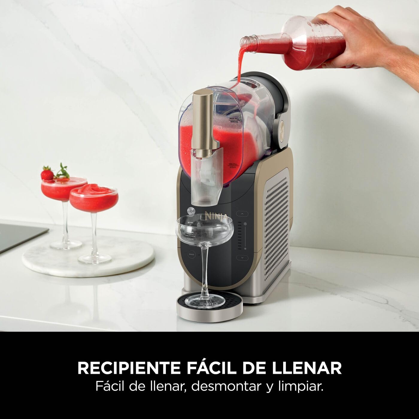 Ninja SLUSHi, Máquina de Bebidas Heladas, Piedra Dorada, FS301EUSTGD | Con Tecnología WhisperChill, Prepara Granizados, Cócteles Helados, Frappés, Batidos y Zumos Helados sin Hielo, 1,9L