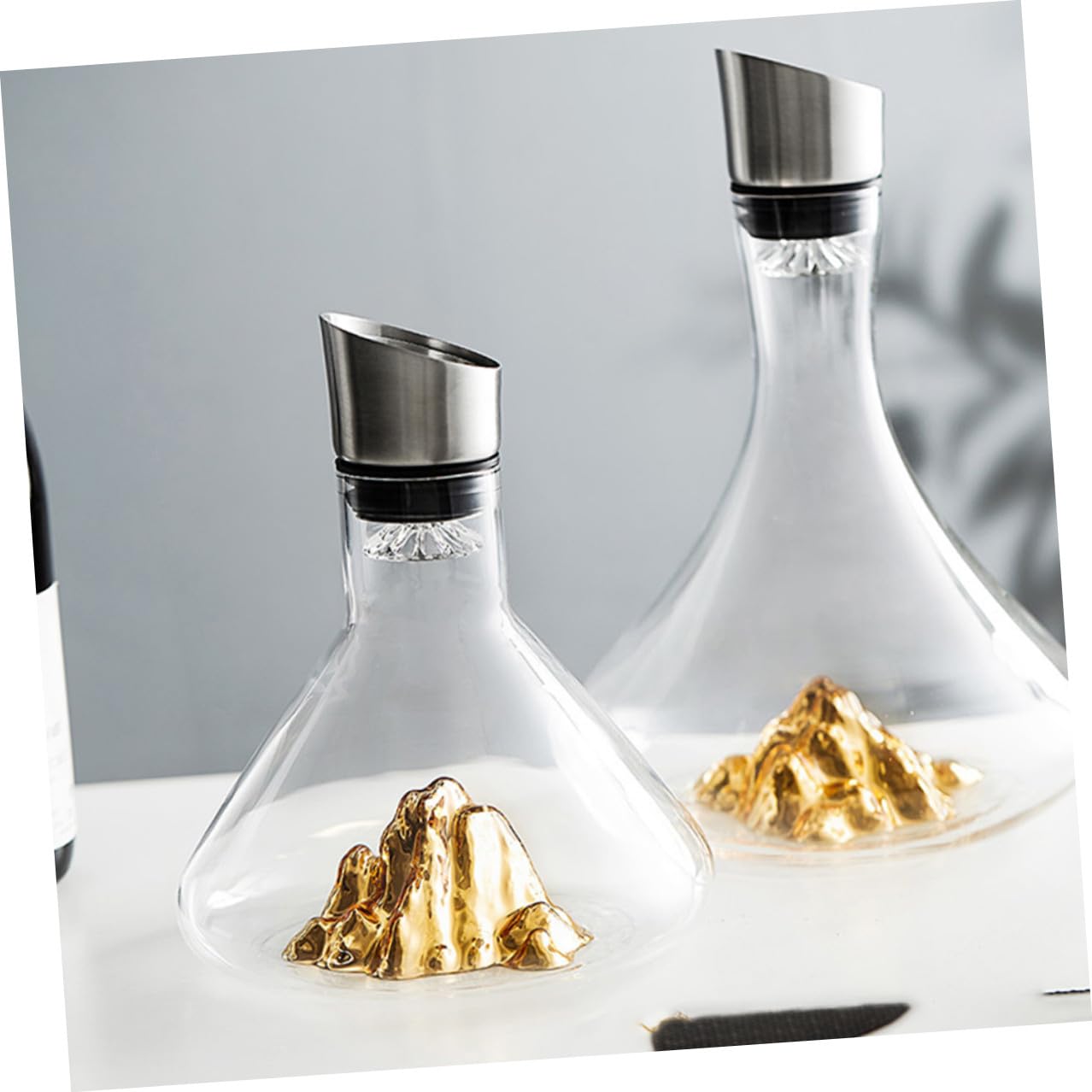 BESPORTBLE Decanter per Vino in Cristallo da 1500Ml Bocca Inclinata Design Artistico Dorato Contenitore Creativo per Vino Rosso per Degustazioni e Collezioni Personali