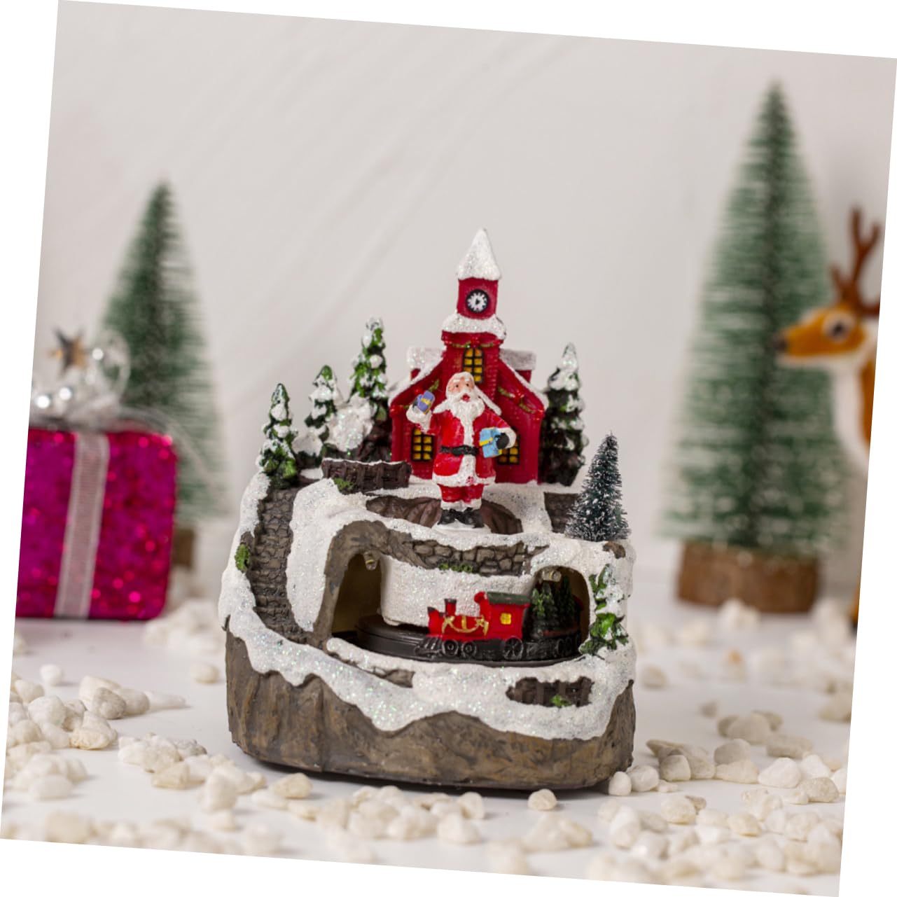 PRETYZOOM Led Beleuchtetes Haus Mit Musik Und Zugbewegung Resin Miniatur Weihnachtsdeko Figurine Für Weihnachtsfeier Und Geschenke Kompakt Und Stimmungsvolle Tischdekoration