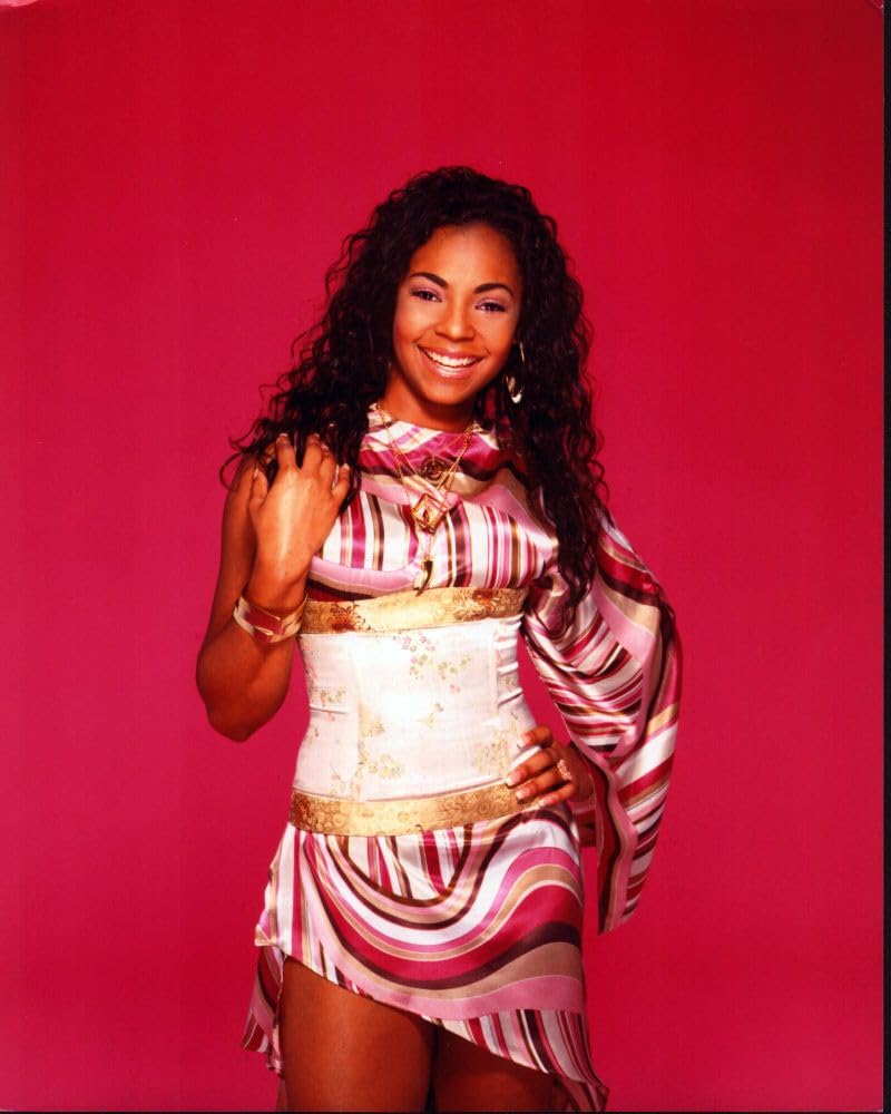 Amazon.com: Posterazzi Ashanti In Pink Swirl Scarf Dress Photo