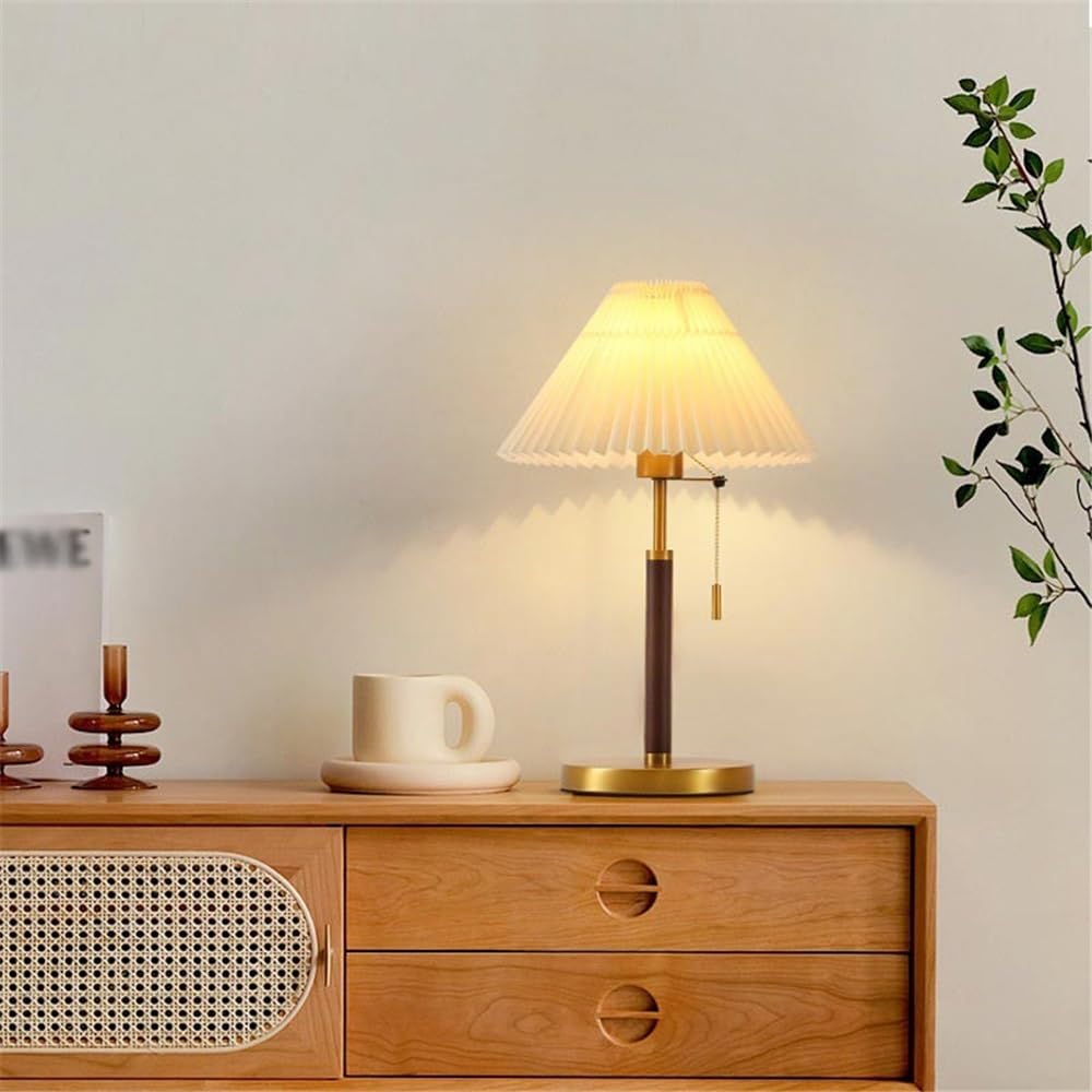 Affascinante Lampade da tavolo Lampade da tavolo plissettate Lampade da comodino Ambiente for la stanza campione Lampade decorative Arredamento per la casa
