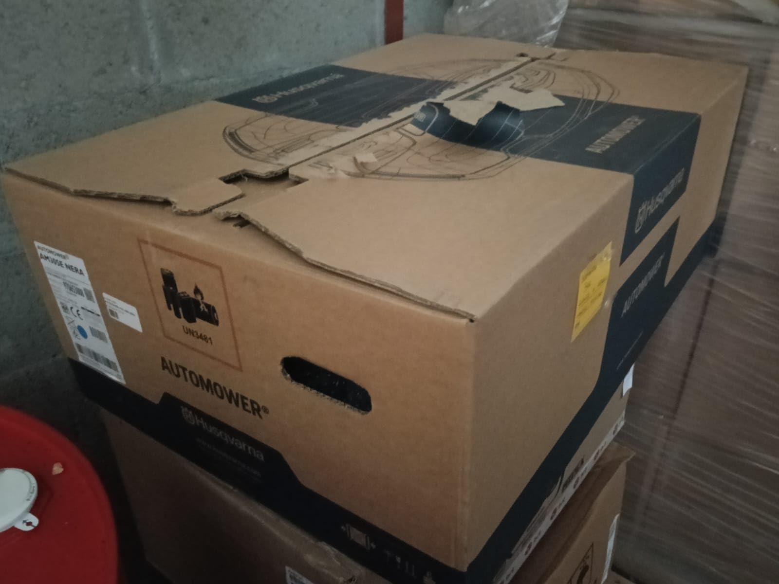 Robot tagliaerba Husqvarna 305E NERA
