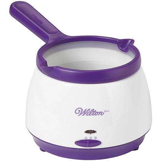 Wilton Candy Melts Melting Pot, Perfect for Strawberries and Cakepops, 2.5-cup Capacity, Packaging May Vary