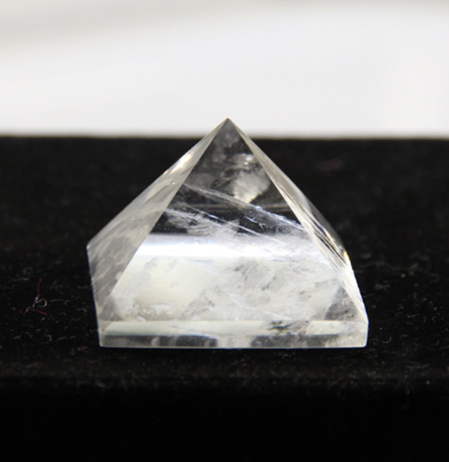 Piramide di quarzo trasparente, statuetta decorativa in pietra naturale | Ornamento per scrivania da casa, meditazione, Reiki, bilanciamento dei chakra e griglia di piramidi di cristallo