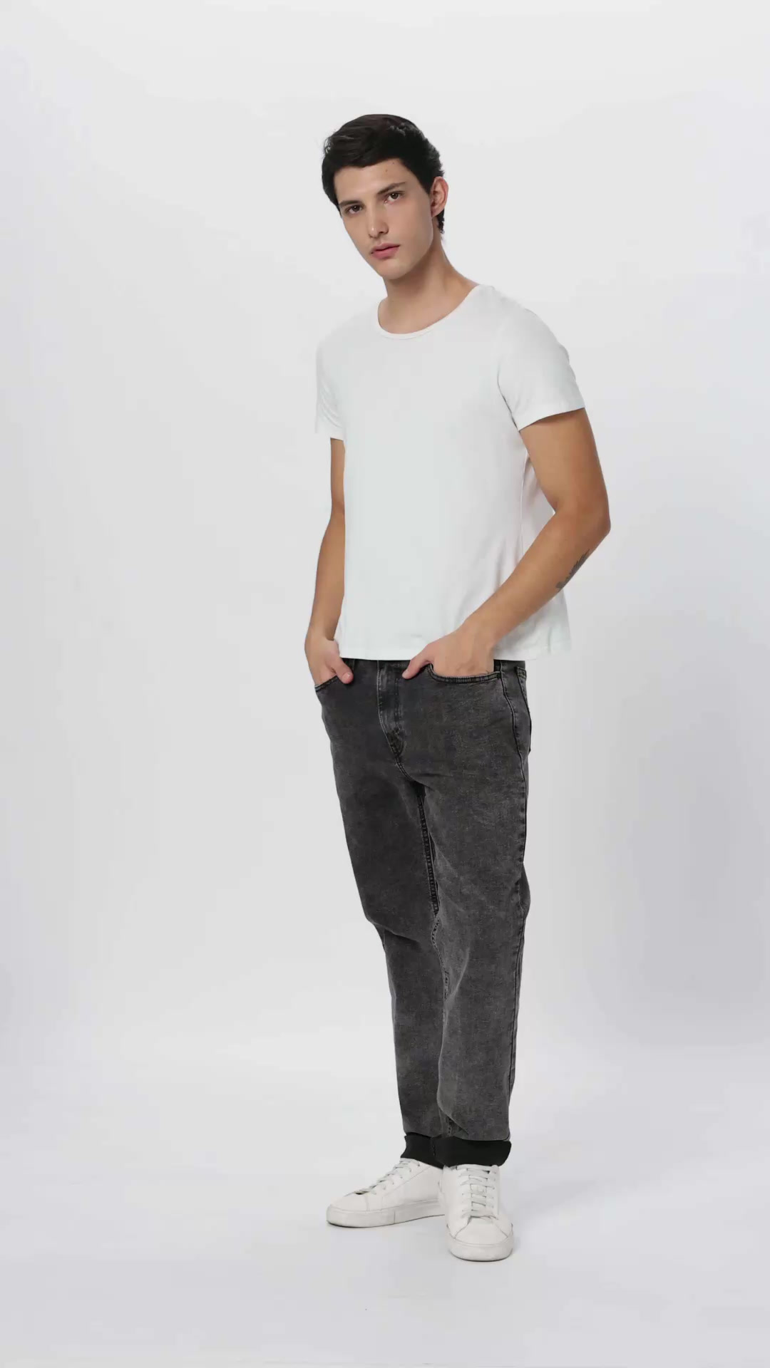 Image of Levi's Men's 541 Tapered Fit Mid Rise Jeans