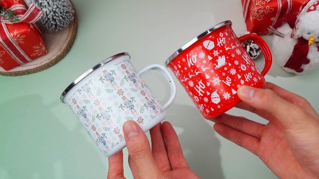 Set de 16 tazas esmaltadas de Navidad 12 oz estilo fashion miniatura 7