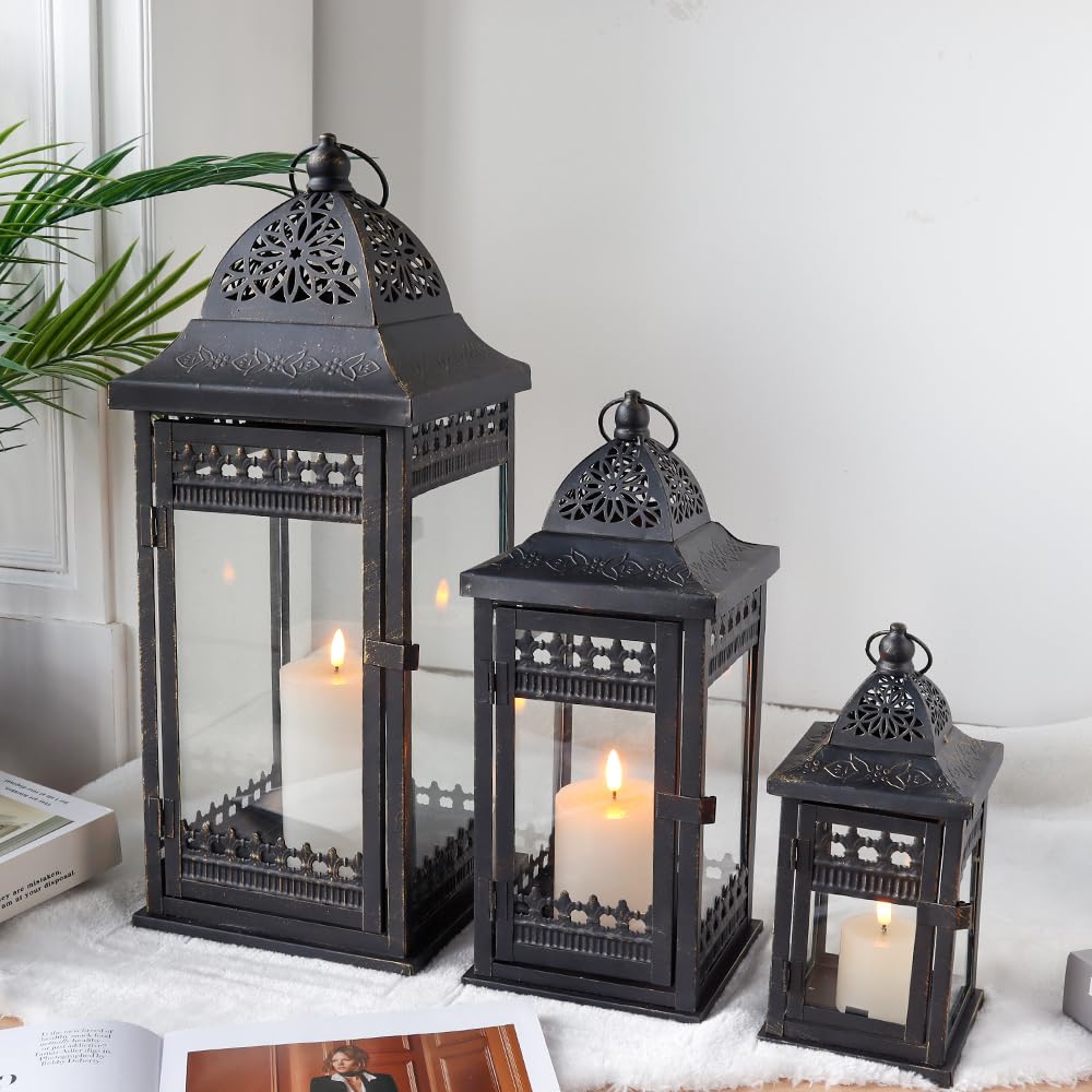JHY DESIGN Świeczniki, zestaw 3 dekoracyjnych lampionów na świece, wysokość 51, 37 i 24 cm, styl vintage, wiszący lampion, metalowy świecznik, na imprezy wewnętrzne, imprezy i wesela (czarne, ze złotą
